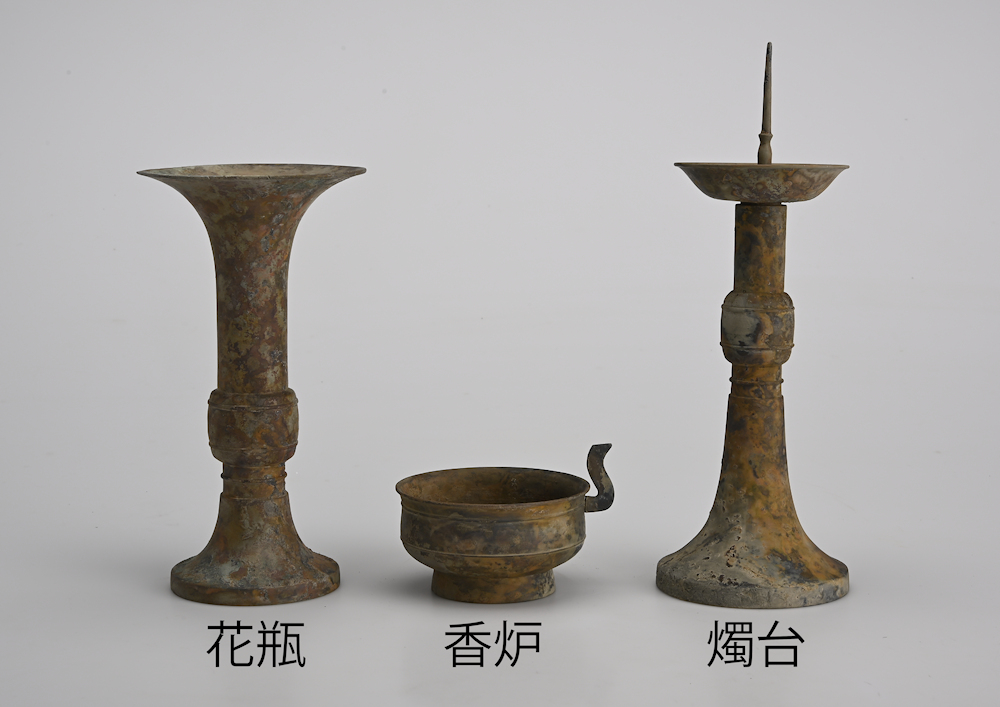銅燭台 時代仏具 明治時代 真鍮 燭台 一対 菊燈 さざえ（商品